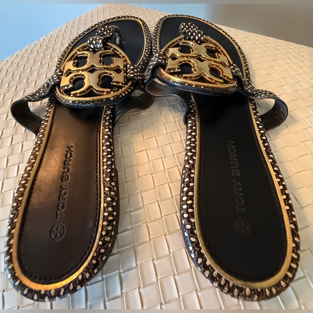 Tory Burch Black and Gold Logo Thong Sandals - Picture 6 of 14